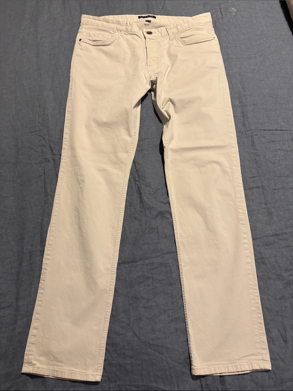 Theory Men's Chinos in Off-White/Cream